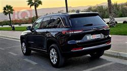 جیپ گراند شیرۆکی